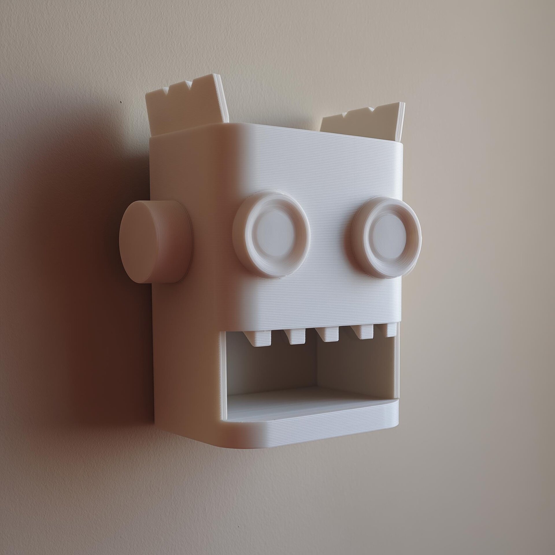3D-gedruckter Roboter-Wandorganizer